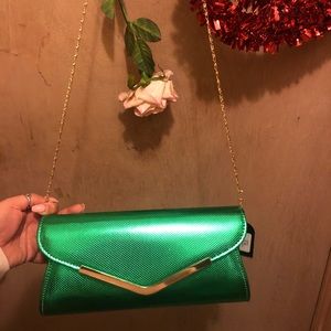 Shiny Green purse 👛